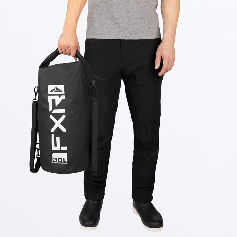 FXRDry30L_Bag_BlackWhite_243202-1001_SKU_Extra2